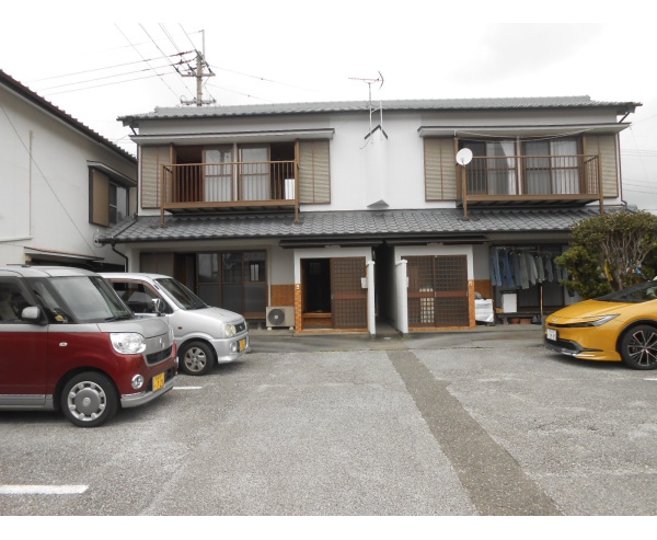前田棟割り借家